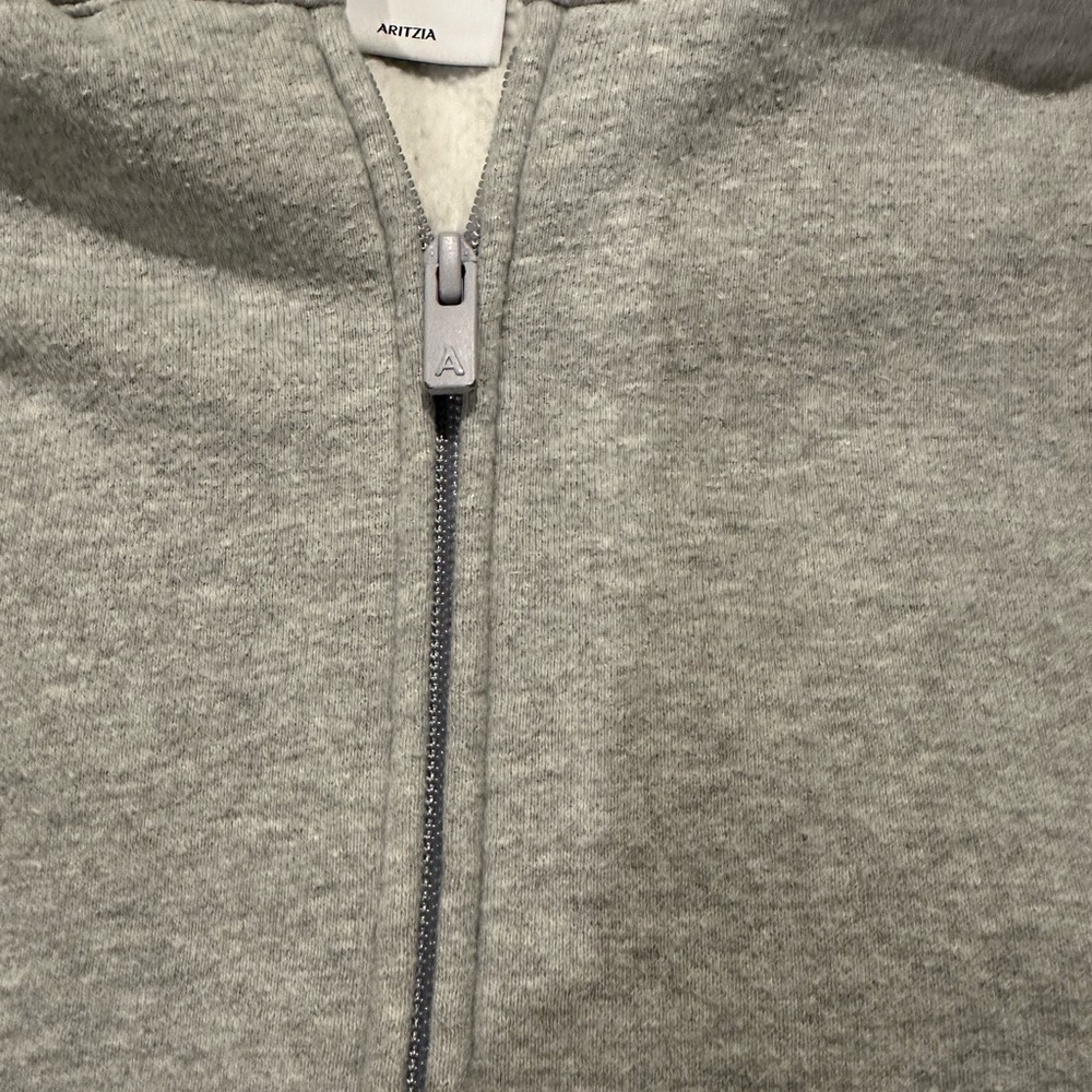 Aritzia Gray Perfect Fit Sweat fleece Zip-Up Hoodie EUC. - Picture 7 of 9